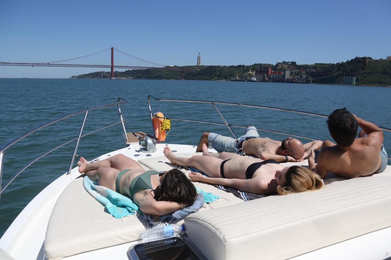 Private Yacht, We Love Our Guests Lisboa Εξωτερικό φωτογραφία